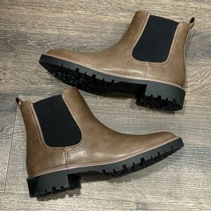 Maurices Brown Chelsea Lug Sole Ankle Boots Womens 7.5 Faux Leather